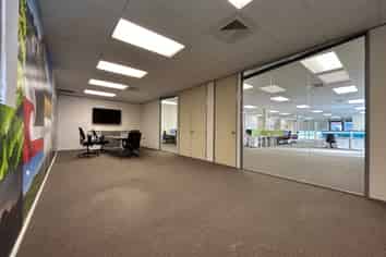 Modern High Stud Warehouse & Offices