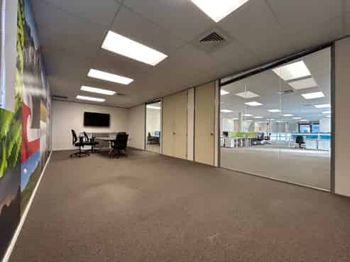 Modern High Stud Warehouse & Offices