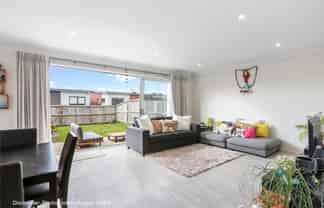 52 Vincent McGrath Crescent, Swanson