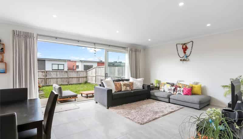 52 Vincent McGrath Crescent, Swanson