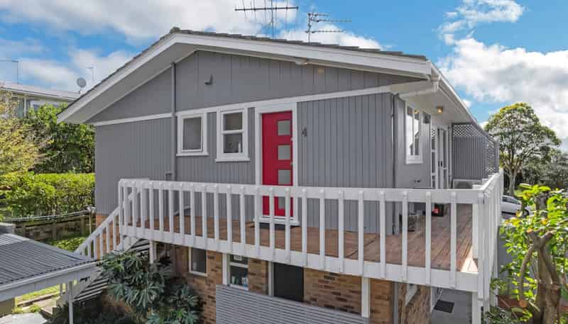 4/5 Strong Street, Saint Johns