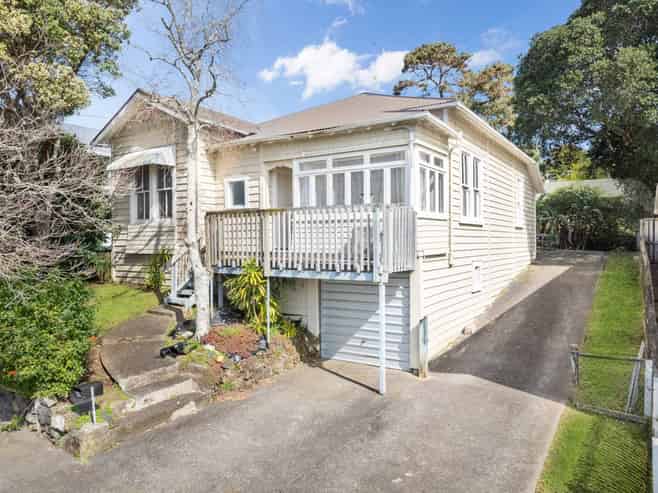 36 Malvern Road, Mount Albert