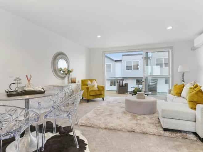 8/70A Barrack Road, Mount Wellington