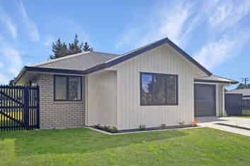 11 Whakahaumako Road, Cambridge