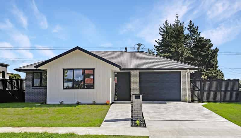 11 Whakahaumako Road, Cambridge