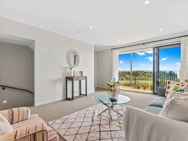 43 Bonnette Road, Flat Bush