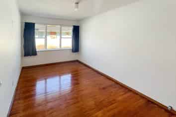5/2 Bowling Avenue, Epsom