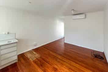 5/2 Bowling Avenue, Epsom