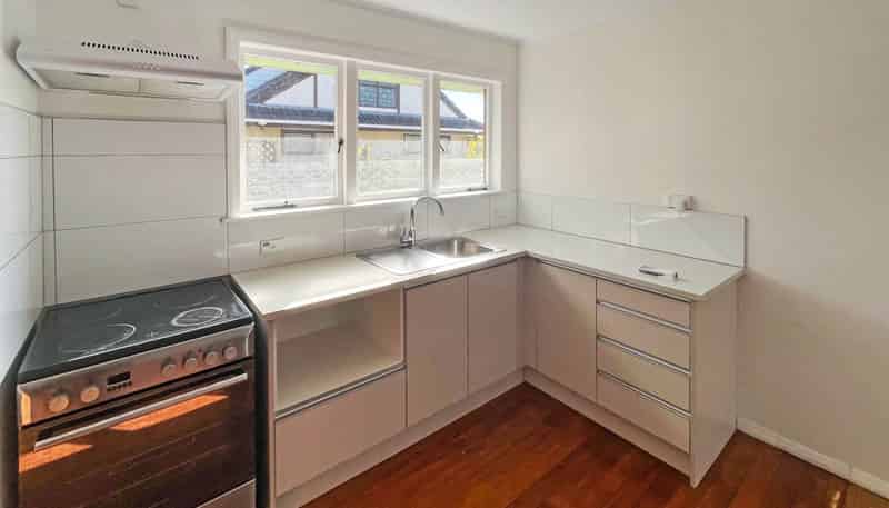 5/2 Bowling Avenue, Epsom