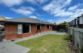 1/35 Division Street, Riccarton