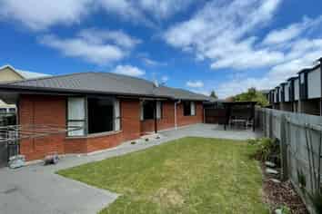 1/35 Division Street, Riccarton