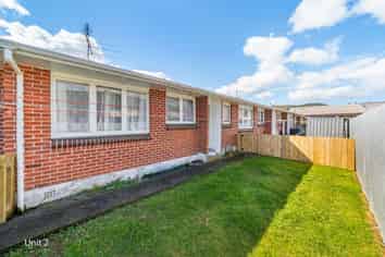 2/590A Fergusson Drive, Trentham