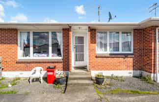 2/590A Fergusson Drive, Trentham