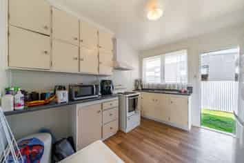 2/590A Fergusson Drive, Trentham