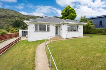 39 Kauri Street, Ravensbourne