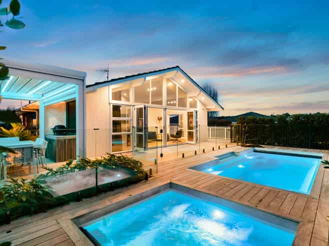 15 Ripon Crescent, Meadowbank