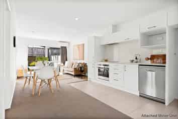 6A Jessie Rise, Riverhead