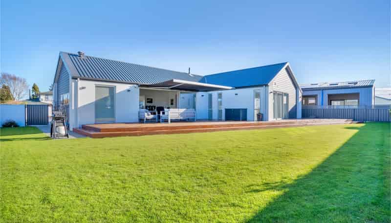 60 Welsh Road, Winton