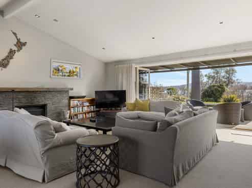 6 Kohatu Parade, Wharewaka