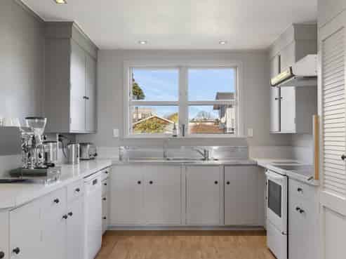 6 Kohatu Parade, Wharewaka