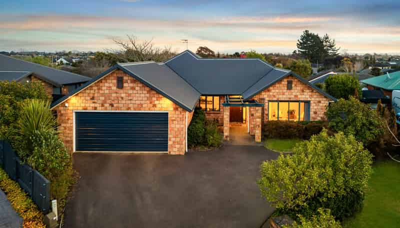 24 Portobello Way, Huntington