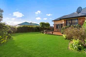 24 Portobello Way, Huntington