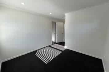 2/3 Rumney Street, Fairfield