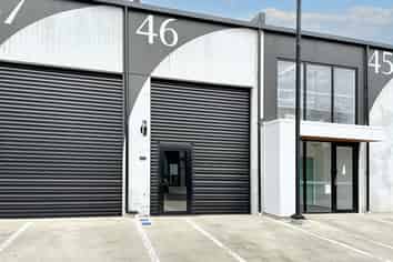 Affordable unit with functional mezzanine