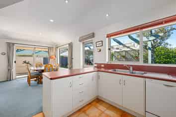 6 Waterlea Green, Mayfield