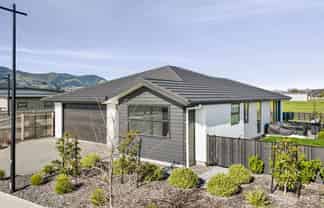 34 Hanworth Road, Richmond