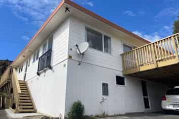 96 Jonathon Street, Brookfield