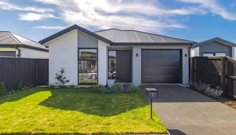 5 Chrysolite Place, Belfast