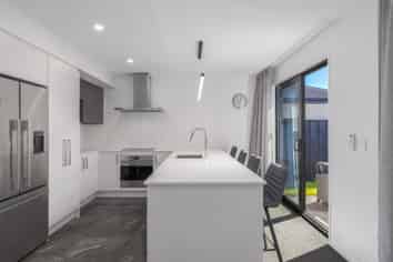 5 Chrysolite Place, Belfast