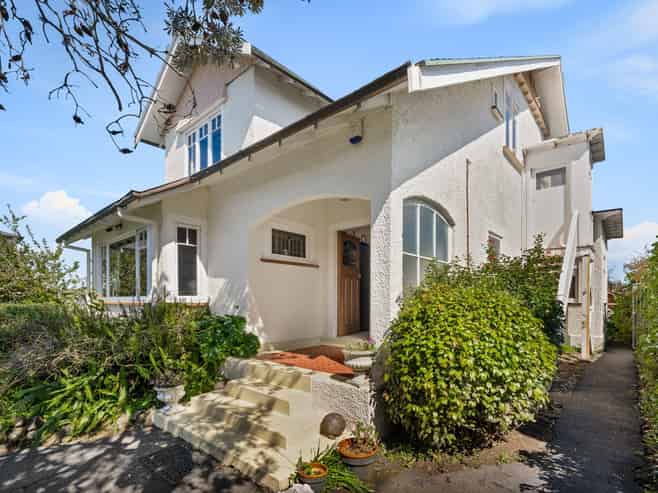 3 Cambridge Terrace, Devonport