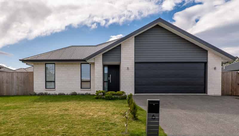 6 Bob Reid Crescent, Darfield