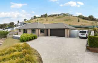 125 Rangituia Street, Whangamata