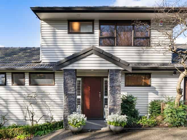 554 Kingseat Road, Kingseat
