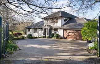 554 Kingseat Road, Kingseat
