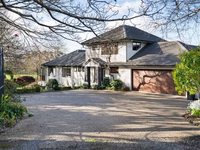 554 Kingseat Road, Kingseat