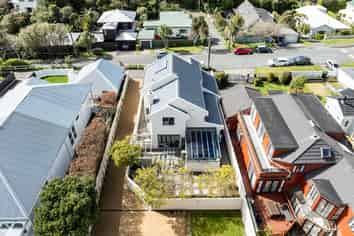 28A Duthie Street, Karori