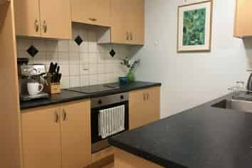 J1/20 Ian Marwick place, Birkenhead
