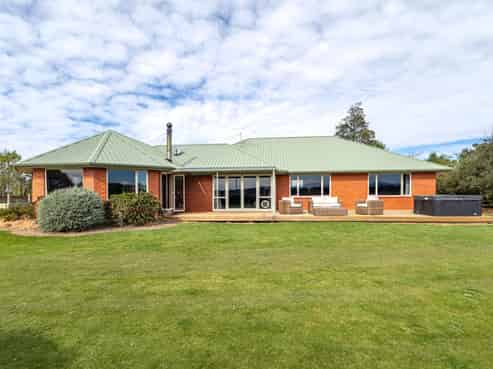 50 Bassett Road, Rosewill