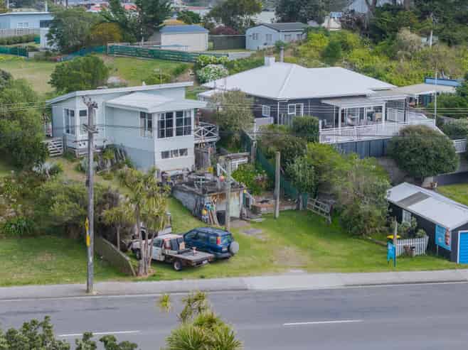 643 Waitarere Beach Road, WAITARERE BEACH