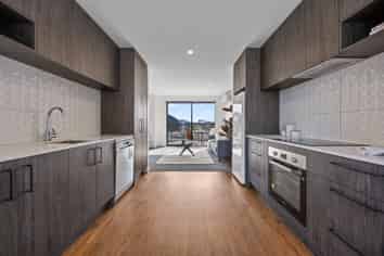 2/333 Lincoln Road, Addington
