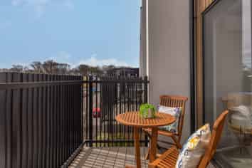 2/333 Lincoln Road, Addington