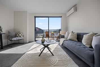 2/333 Lincoln Road, Addington