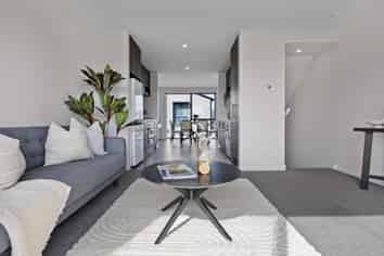 2/333 Lincoln Road, Addington