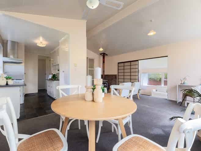 13 Hicks Crescent, Waikanae Beach