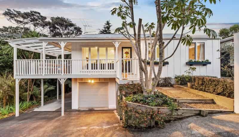 43b Aeroview Drive, Beach Haven