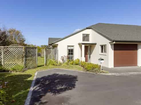 41 Lakeridge Close, Rangatira Park